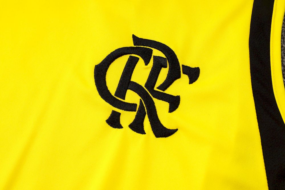 Conjunto Flamengo 2024/25 Adulto Regata + Shorts