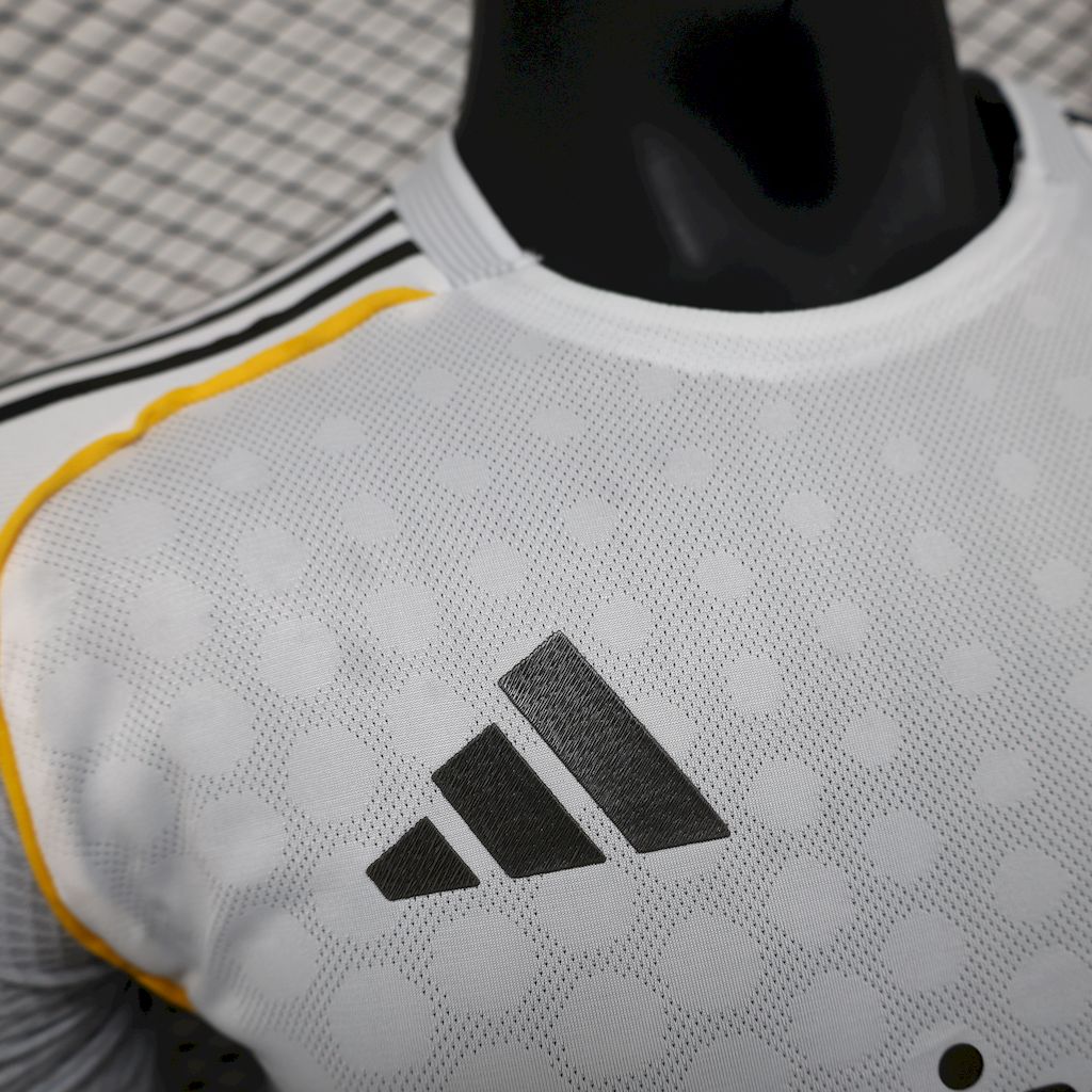 Camisa titular do Real Madrid 2025/26 - Versão Jogador