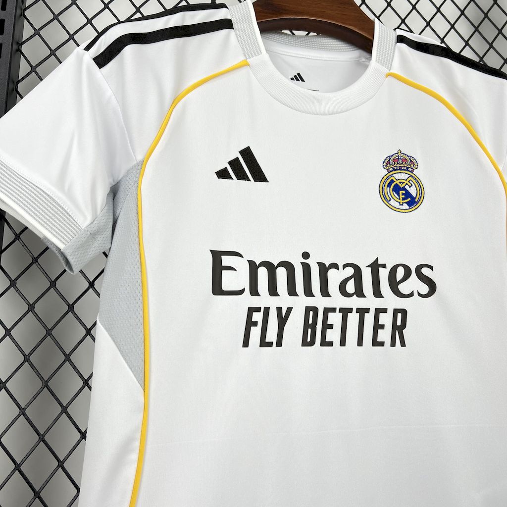 Uniforme Infantil Real Madrid Para Temporada 2025/26