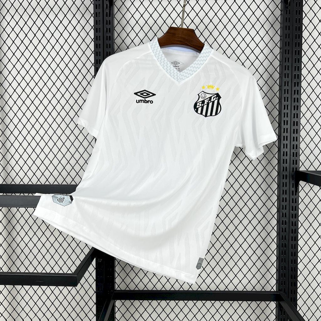 Camisa titular do Santos para a temporada 2025/26