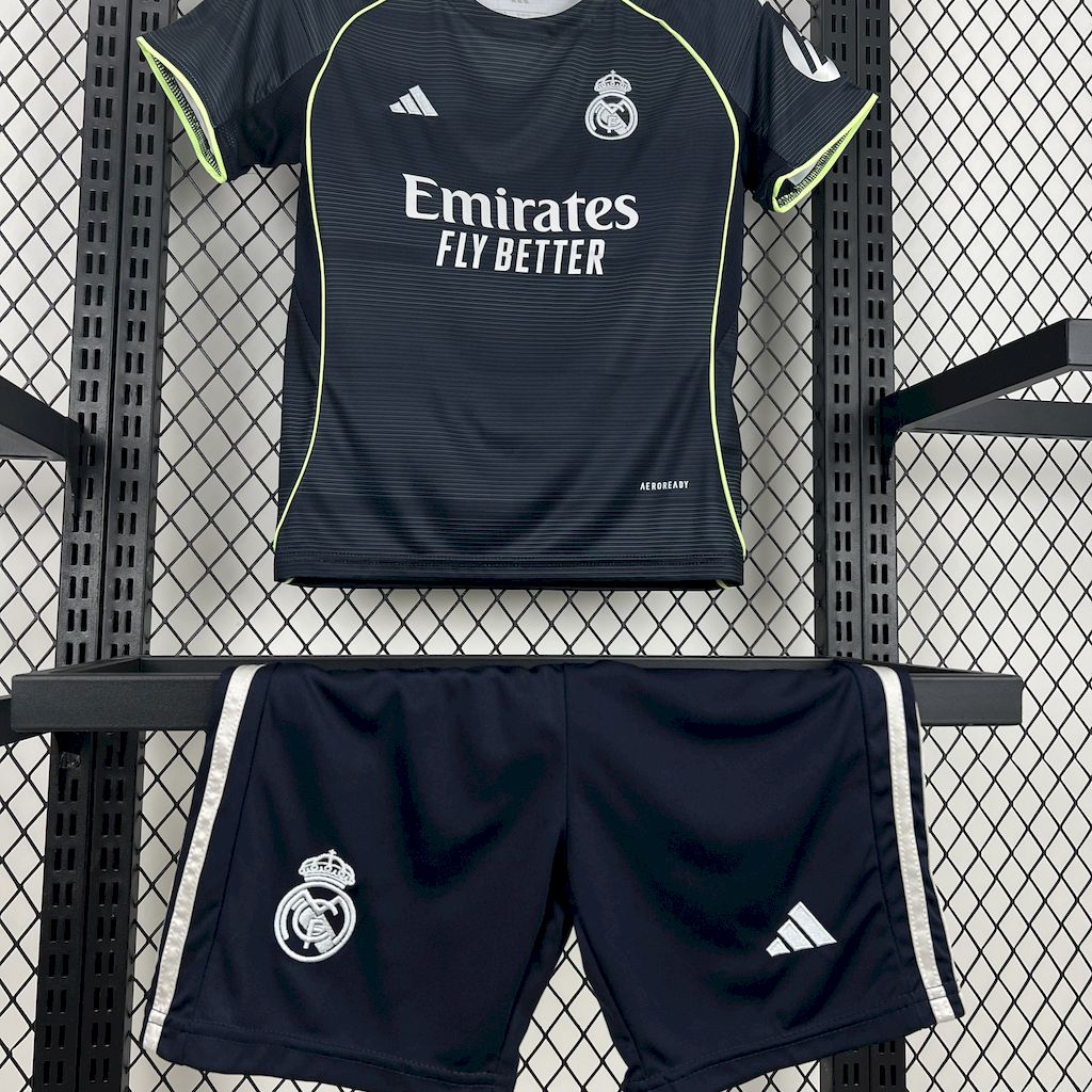Uniforme Infantil Visitante Real Madrid Para Temporada 2025/26