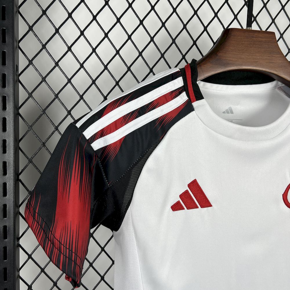 Uniforme Infantil Do Flamengo Para Temporada 2025/26 Visitante