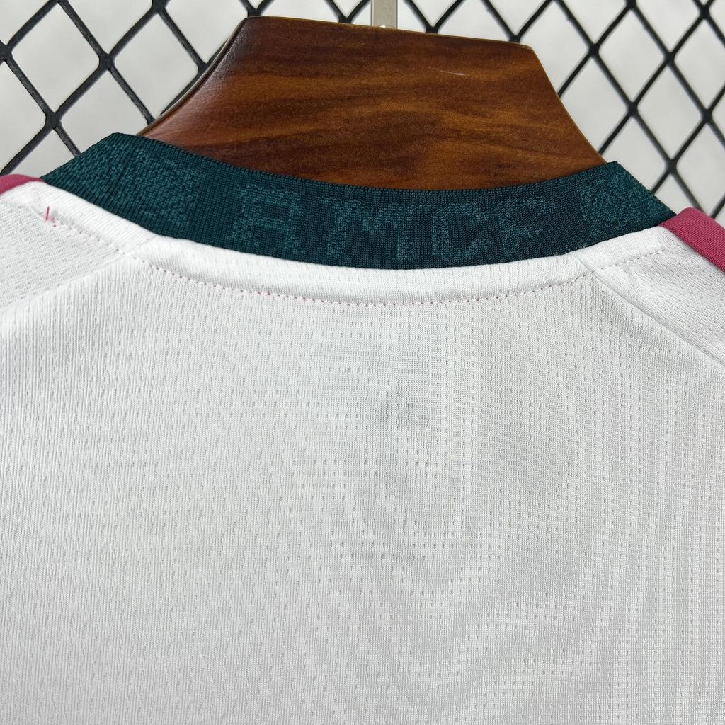 Camisa Real Madrid 2025/26 Torcedor Masculina
