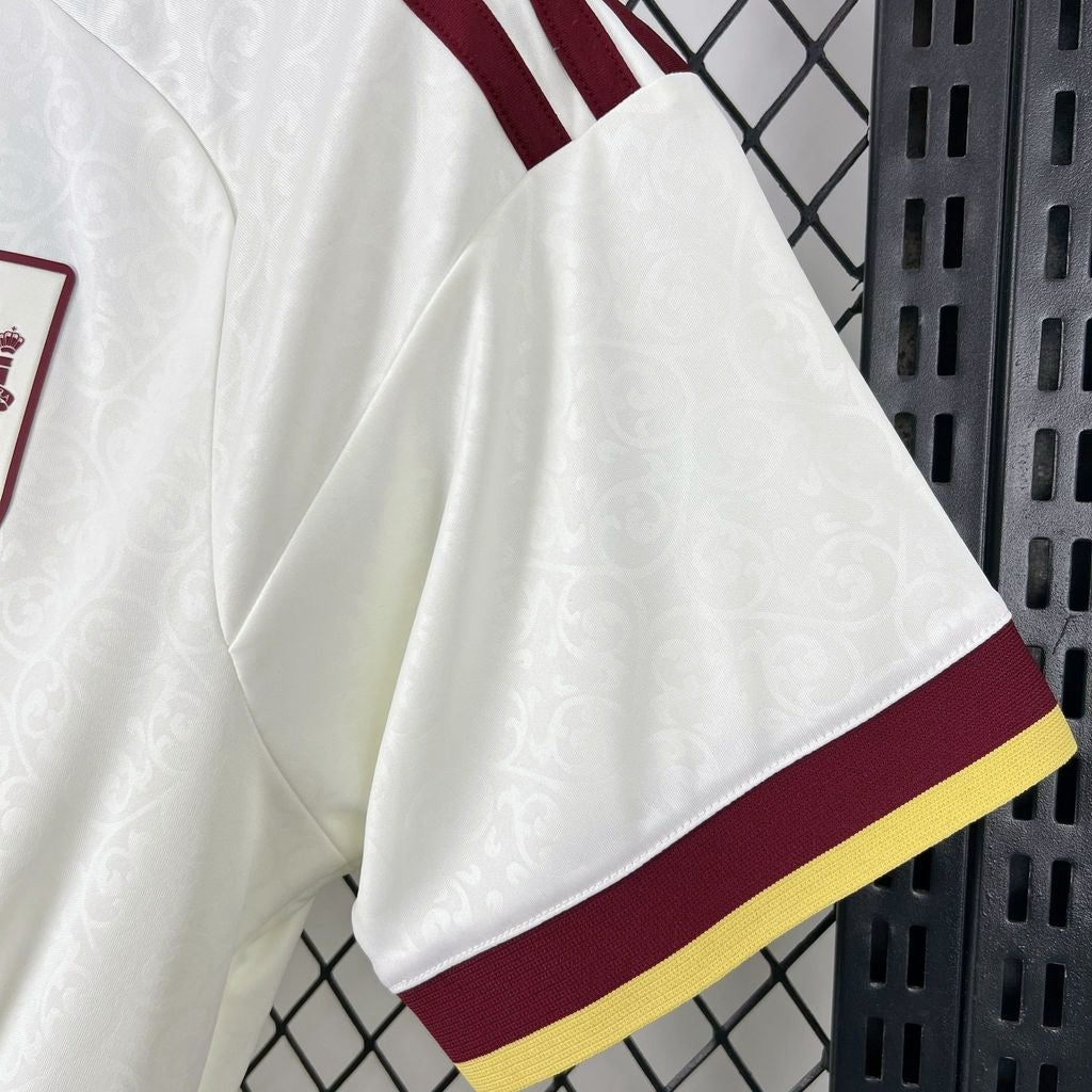 Camisa Seleção Espanha II x Quevedo “EL BAIFA” - Copa do Mundo 2026