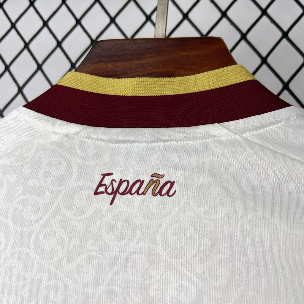 Camisa Seleção Espanha II x Quevedo “EL BAIFA” - Copa do Mundo 2026