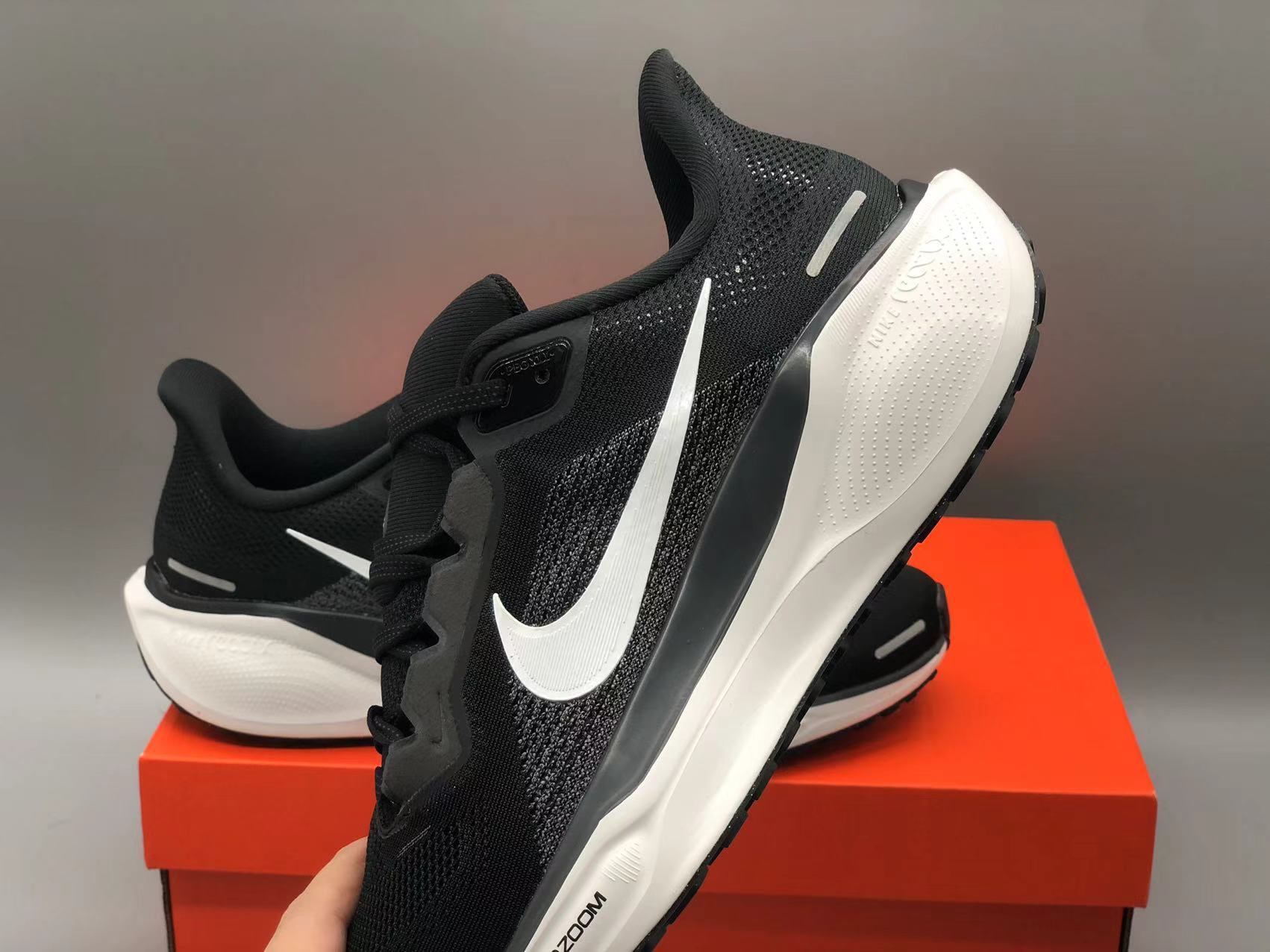 Tênis Nike Pegasus 41 Preto e Branco