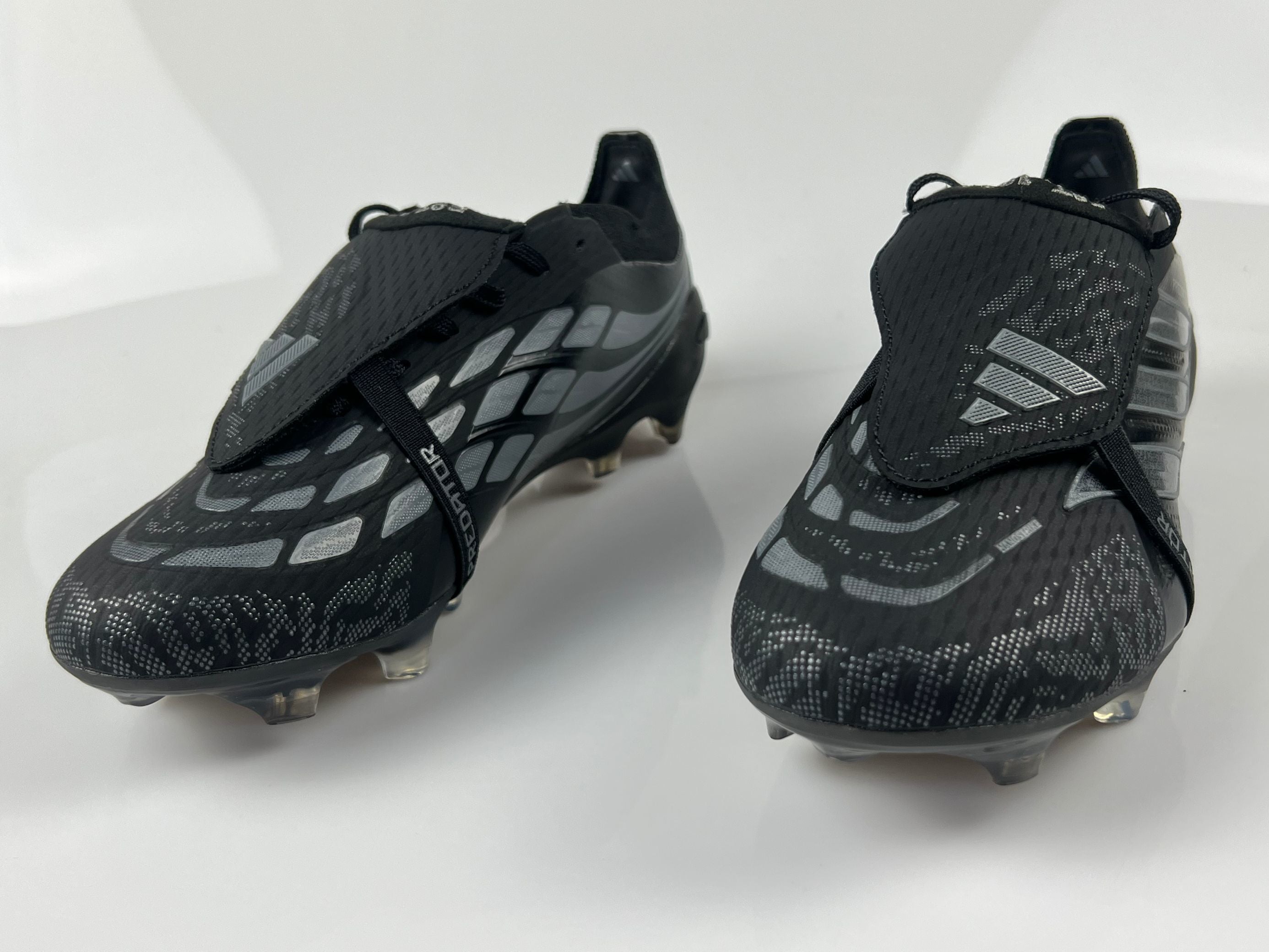 Chuteira Predator Elite Fold-Over Tongue Firm Ground Futebol Preta